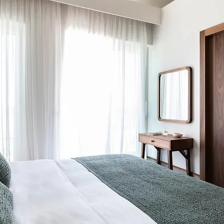 Alero Seaside Hotel 4*
