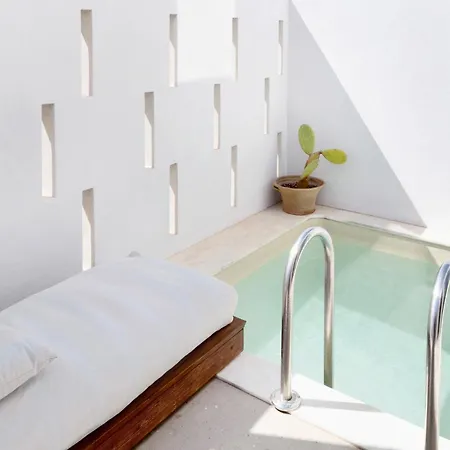 Alero Seaside Szálloda 4*
