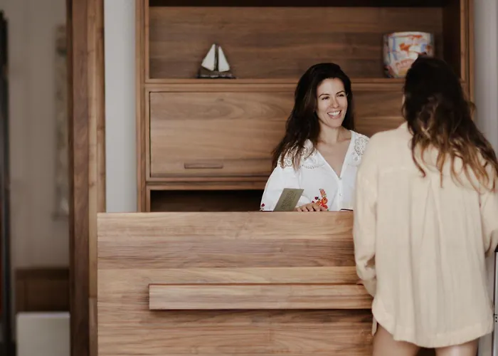 Aleró Seaside Hotel